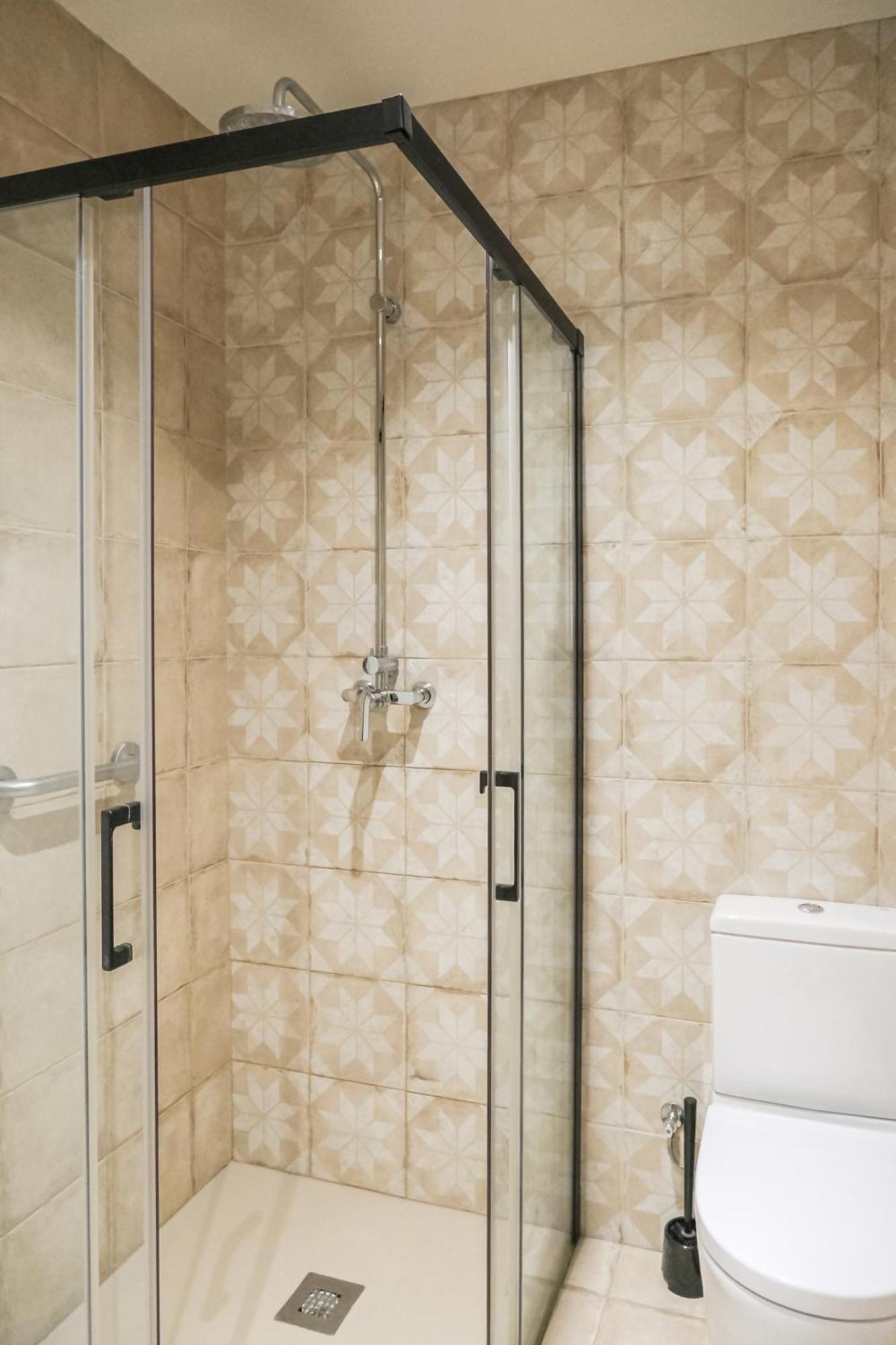 Can Cintet 21Nuevo Apartamento Moderno En Besalu Ngoại thất bức ảnh
